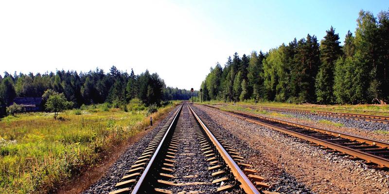 鄂州美容师职业发展路径：从专业护肤技师到化妆品店长的晋升指南